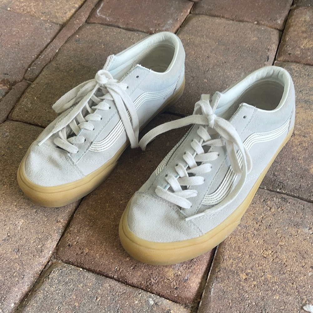 VANS sneakers women’s size 9.5 FREE SHIPPING